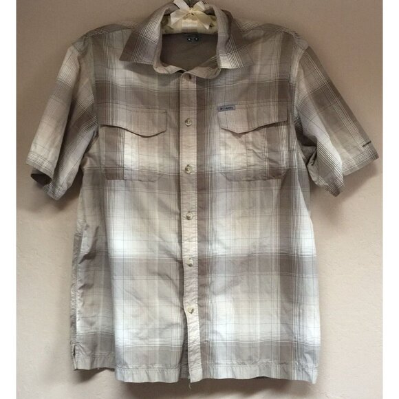 Columbia Titanium Mens Medium Button Up Short Sleeve Plaid Shirt Casual Pockets - Picture 1 of 7